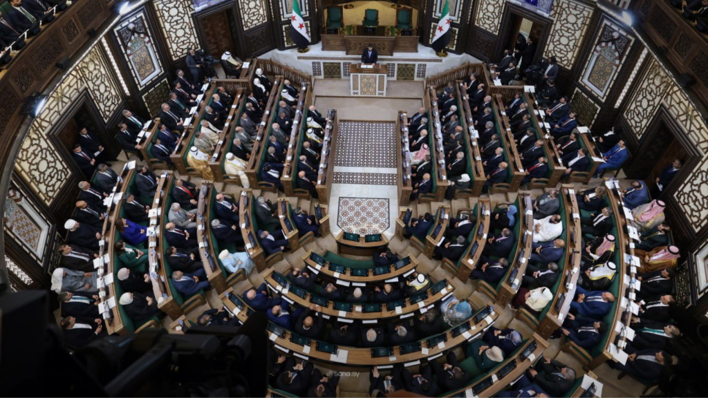 Syrie : la nouvelle Assemblée du peuple tient sa première session depuis la chute d'Assad