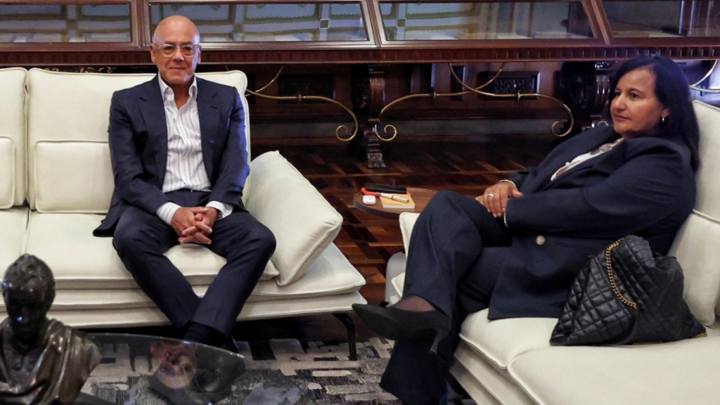 Fin du premier cycle de dialogue entre le pouvoir et l'opposition au Venezuela en vue d'une transition