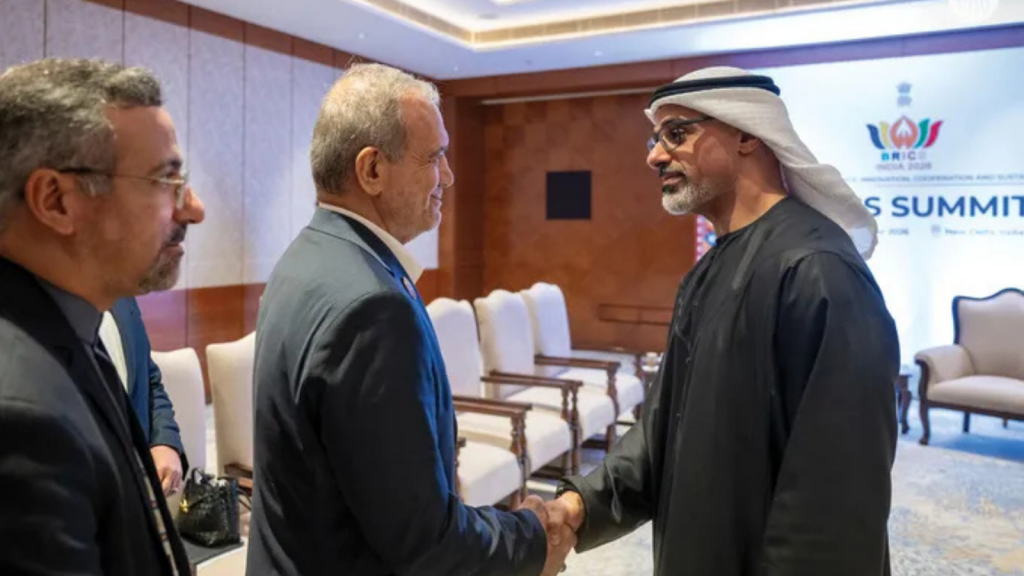 Le président iranien et le prince héritier d'Abou Dhabi s'entretiennent à New Delhi